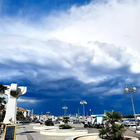 Mladen Apartman Za Obitelj Apartment Vodice