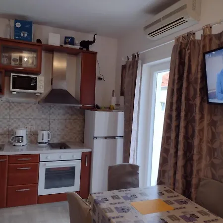Apartment Mladen Apartman Za Obitelj Vodice