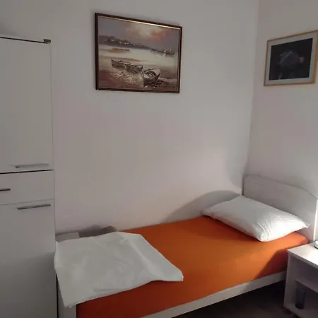 Mladen Apartman Za Obitelj Apartment *