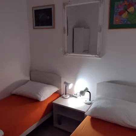 Apartment Mladen Apartman Za Obitelj Vodice