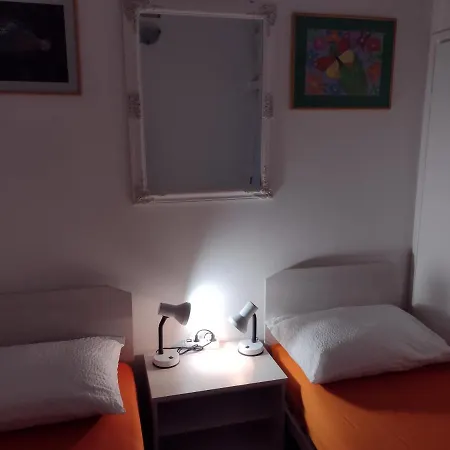 Mladen Apartman Za Obitelj Apartment