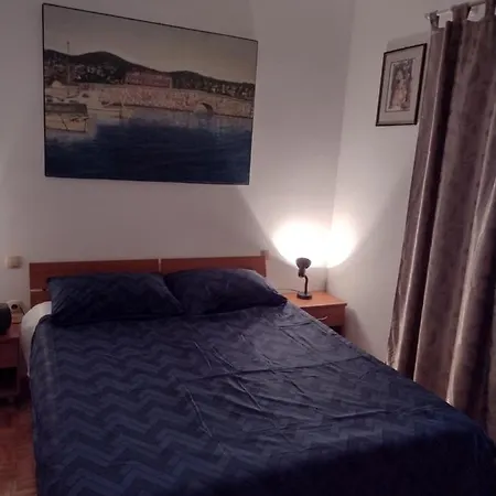 Mladen Apartman Za Obitelj * Vodice