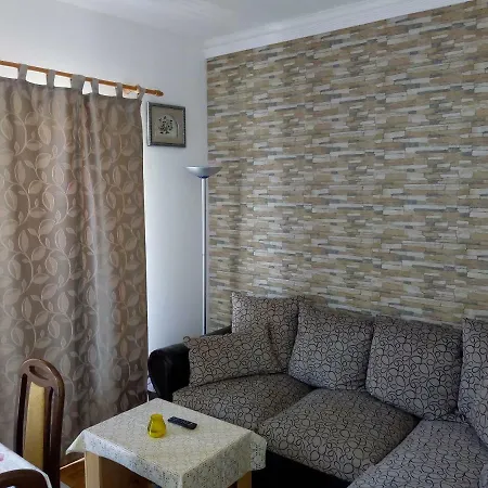 Mladen Apartman Za Obitelj Vodice