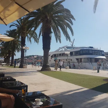 Mladen Apartman Za Obitelj Apartment Vodice