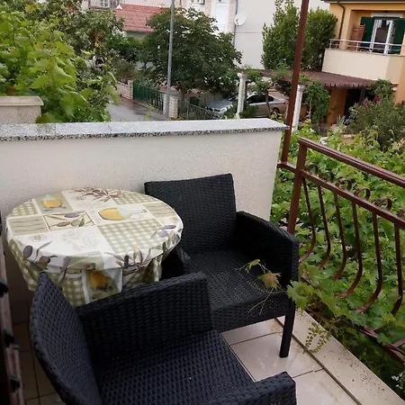 Mladen Apartman Za Obitelj Apartment *